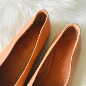 clarks margot free flat